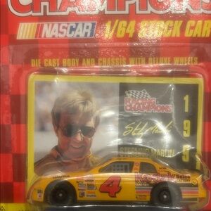 Sterling Marlin Racing Champions 1996 Nascar 1:64 Diecast Car #4 Kodak Film